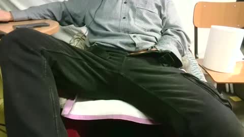 giulio__35 online show from March 3, 2025, 5:39 pm