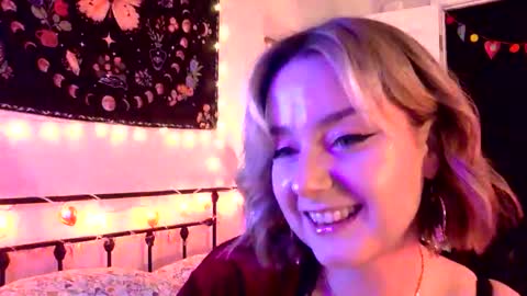 givemesweetdreams online show from November 21, 2025, 1:15 am