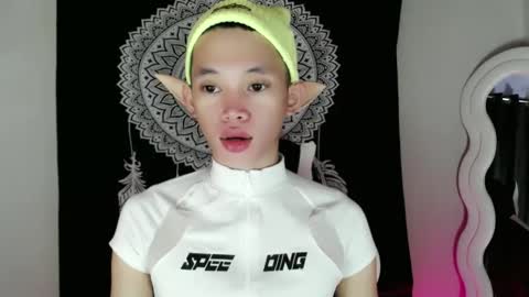 Snapshot of givemethrillx chatting on January 9, 2025, 2:43 am givemethrillx online show from January 9, 2025, 2:43 am