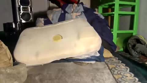 Snapshot of givr6inches chatting on September 21, 2025, 12:56 am e-Bizl online show from September 21, 2025, 12:56 am