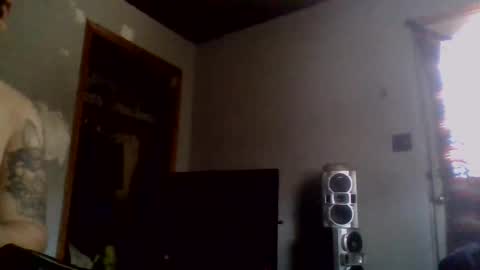 Snapshot of givr6inches chatting on October 3, 2025, 9:34 pm e-Bizl online show from October 3, 2025, 9:34 pm