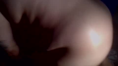 Snapshot of givr6inches chatting on October 22, 2025, 12:11 am e-Bizl online show from October 22, 2025, 12:11 am