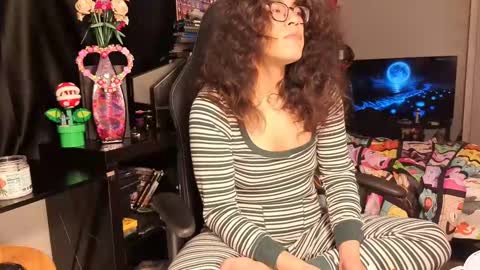 Snapshot of glaceon9 chatting on February 18, 2025, 9:54 am glaceon9 online show from February 18, 2025, 9:54 am