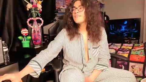 Snapshot of glaceon9 chatting on February 19, 2025, 12:22 pm glaceon9 online show from February 19, 2025, 12:22 pm