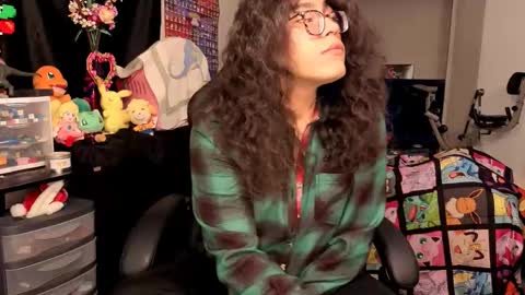 Snapshot of glaceon9 chatting on October 15, 2025, 5:57 pm glaceon9 online show from October 15, 2025, 5:57 pm