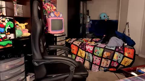 Snapshot of glaceon9 chatting on November 6, 2025, 1:17 am glaceon9 online show from November 6, 2025, 1:17 am