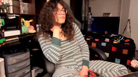 Snapshot of glaceon9 chatting on November 7, 2025, 1:27 am glaceon9 online show from November 7, 2025, 1:27 am