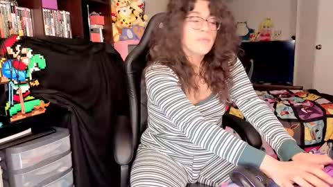 Snapshot of glaceon9 chatting on February 6, 2026, 2:42 pm glaceon9 online show from February 6, 2026, 2:42 pm