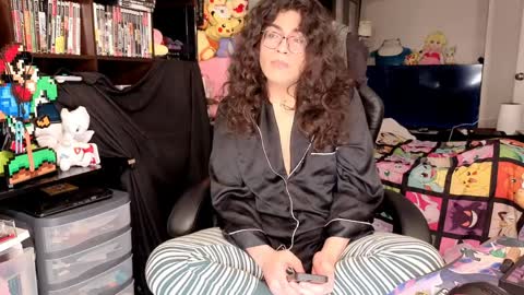 glaceon9 online show from April 2, 2026, 2:42 am