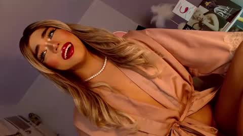 glamorous_aika online show from February 13, 2025, 3:29 am