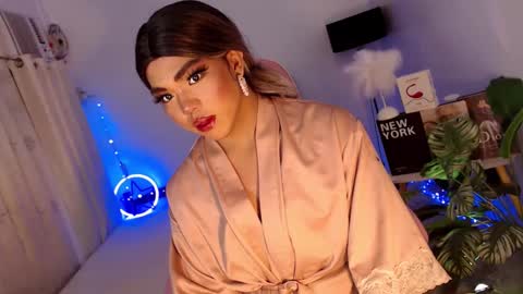 glamorous_aika online show from February 22, 2025, 10:51 am