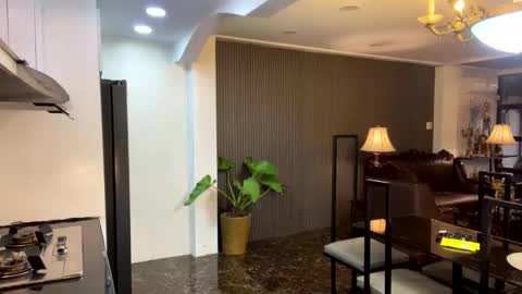 gleiahong online show from October 21, 2025, 1:06 am