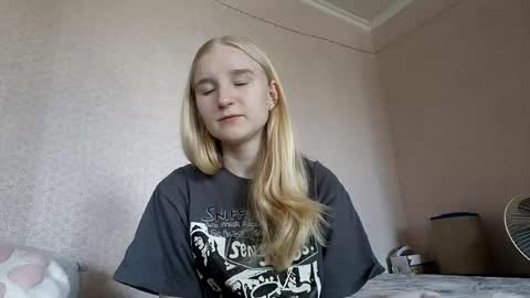 Laura online show from April 11, 2026, 7:24 am