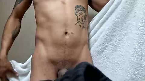 glly555 online show from April 8, 2026, 2:44 am