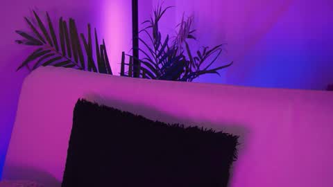 Mimi online show from March 3, 2026, 9:10 pm