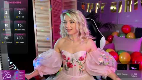 Snapshot of gloria_lovely chatting on December 10, 2024, 11:00 am Gloria online show from December 10, 2024, 11:00 am