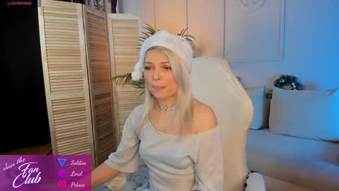 Snapshot of gloria_lovely chatting on December 30, 2024, 10:53 am Gloria online show from December 30, 2024, 10:53 am