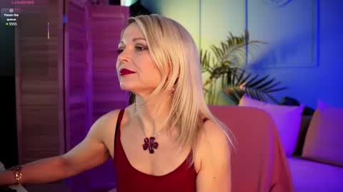 Snapshot of gloria_lovely chatting on September 25, 2025, 11:14 am Gloria online show from September 25, 2025, 11:14 am