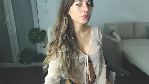 Gloria Grey  online show from November 27, 2025, 9:50 pm