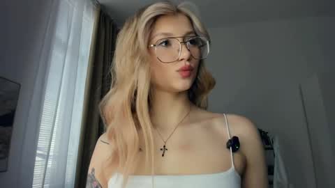 Cherry online show from April 9, 2026, 8:09 am