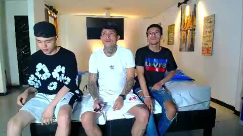THOMAS AND DAMIAND online show from July 27, 2026, 12:12 pm