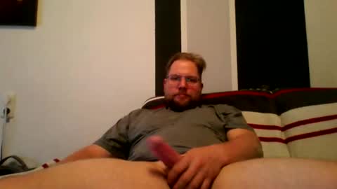 gnik_labinnah online show from September 23, 2025, 6:00 pm