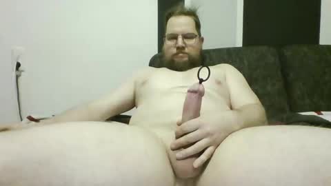 gnik_labinnah online show from March 9, 2026, 5:06 pm