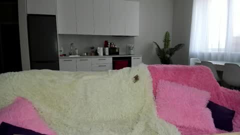 Snapshot of go0d_grl chatting on February 14, 2026, 8:33 am Lina online show from February 14, 2026, 8:33 am