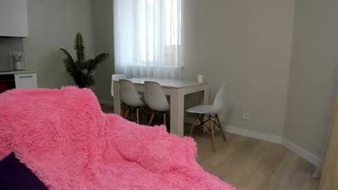 Snapshot of go0d_grl chatting on February 18, 2026, 8:32 am Lina online show from February 18, 2026, 8:32 am