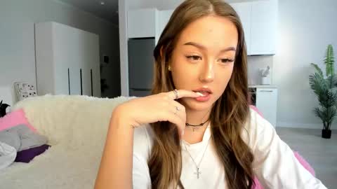 Snapshot of go0d_grl chatting on February 22, 2026, 8:46 am Lina online show from February 22, 2026, 8:46 am