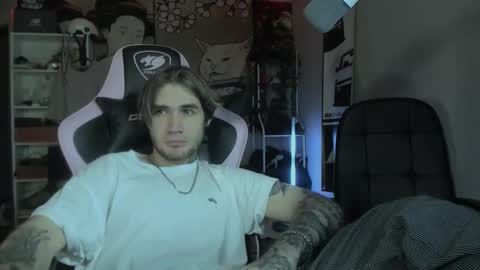 Snapshot of go_v_cs chatting on October 13, 2025, 4:12 am NPC online show from October 13, 2025, 4:12 am