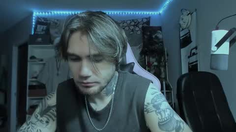 Snapshot of go_v_cs chatting on October 15, 2025, 10:32 pm NPC online show from October 15, 2025, 10:32 pm