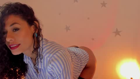 Snapshot of goddes_helena chatting on December 8, 2024, 11:08 pm Elena online show from December 8, 2024, 11:08 pm