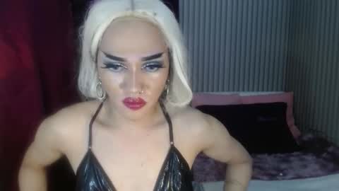 Snapshot of goddesdiane8inch chatting on June 7, 2026, 2:32 pm D I A N N E online show from June 7, 2026, 2:32 pm