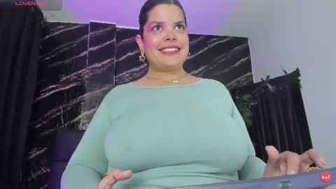 Snapshot of goddess_arethaozz chatting on July 2, 2026, 3:23 am Aretha online show from July 2, 2026, 3:23 am