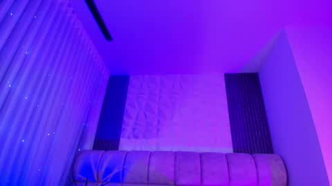 goddess_eli77 online show from February 19, 2026, 3:02 am