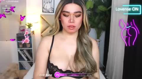 Snapshot of goddess_lykafox chatting on July 26, 2026, 11:44 pm Lyka Fox online show from July 26, 2026, 11:44 pm