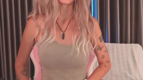 Katarina online show from April 17, 2026, 12:41 pm