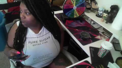 Snapshot of goddesscocoaa chatting on December 31, 2024, 5:51 pm Goddess Cocoa online show from December 31, 2024, 5:51 pm