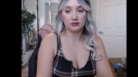 Snapshot of goddessemmy chatting on November 5, 2025, 9:04 pm Goddess Emmy online show from November 5, 2025, 9:04 pm