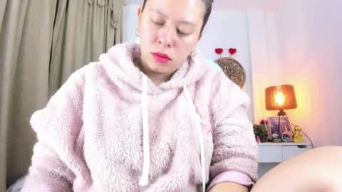 Snapshot of goddessjessica_roger chatting on October 7, 2025, 5:15 am Goddess Jessica and slave Roger online show from October 7, 2025, 5:15 am
