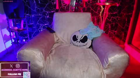 Goddes Juliette Noiir online show from April 16, 2026, 10:49 am