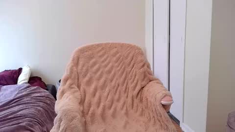 goddesslunadragonprincess online show from April 9, 2026, 4:23 pm