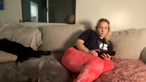 Snapshot of goddessmayvn chatting on February 1, 2025, 10:15 am GoddessMayvn online show from February 1, 2025, 10:15 am