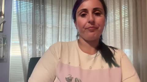 Snapshot of goddessmedusa21 chatting on November 6, 2025, 5:03 pm goddessmedusa21 online show from November 6, 2025, 5:03 pm