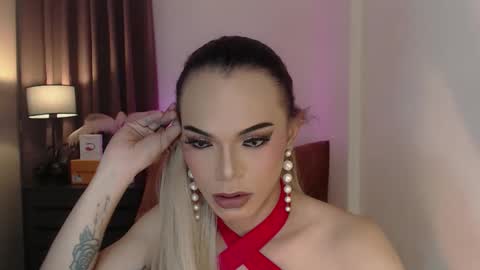 Snapshot of goddessmichaella chatting on December 1, 2024, 4:29 pm Michaella online show from December 1, 2024, 4:29 pm