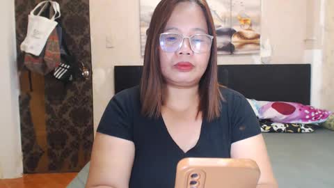Snapshot of goddessmomx chatting on January 13, 2025, 4:28 am lindsay online show from January 13, 2025, 4:28 am