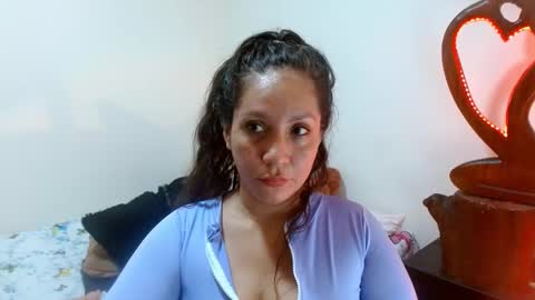 Snapshot of goddessnahi chatting on December 2, 2024, 5:37 am Naih Reyes online show from December 2, 2024, 5:37 am