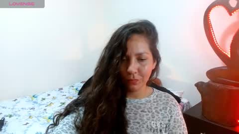 Snapshot of goddessnahi chatting on December 4, 2024, 2:53 am Naih Reyes online show from December 4, 2024, 2:53 am