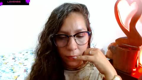 Snapshot of goddessnahi chatting on December 27, 2024, 6:57 am Naih Reyes online show from December 27, 2024, 6:57 am